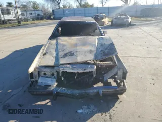 1977 Lincoln Continental с VIN 7Y89S829453, выставлен на аукционе Copart как лот 89298145 с пробегом Не указан миль и На запчасти • Non repairable. История ставок и продаж доступна на DreamBid. Изображение 5.