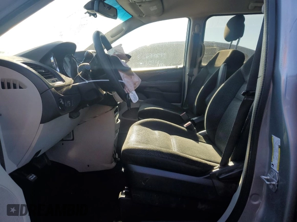 2020 Dodge Grand Caravan SE with VIN 2C4RDGBG5LR231498, listed as a Copart auction lot 84172944 with 14,749 mi miles and Salvage Title. Bid and sale history available at DreamBid. Image 7.
