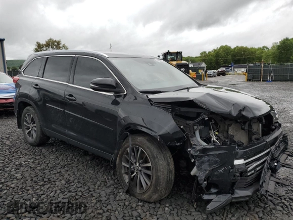 2019 Toyota Highlander SE z VIN 5TDJZRFH8KS613995, wystawiony jako Copart lot #57644135 z przebiegiem 110 326 mil mil oraz Szkoda całkowita • Salvage title. Historia ofert i sprzedaży dostępna na DreamBid. Obrazek 4.