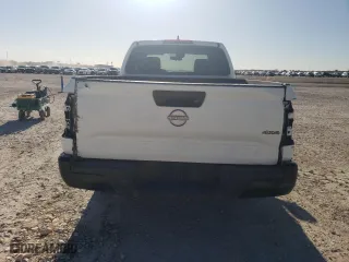 2022 Nissan Frontier S with VIN 1N6ED1CM2NN639034, listed as a Copart auction lot 86236854 with 111,371 mi miles and Clean Title. Bid and sale history available at carsss.com. Image 6.