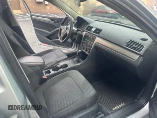 2014 Volkswagen Passat Wolfsburg Edition с VIN 1VWAT7A34EC065367, выставлен на аукционе Copart как лот 60574015 с пробегом 85 800 миль миль и Чистый • Clean title. История ставок и продаж доступна на DreamBid. Изображение 5.