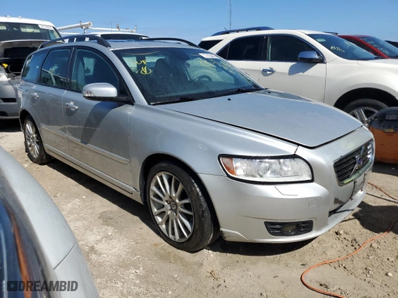 2010 Volvo V50 with VIN YV1382MWXA2528483, listed as a Copart auction lot 77164854 with 0 mi miles and Non Repairable. Bid and sale history available at carsss.com. Image 4.