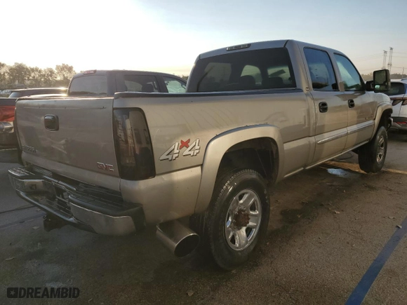2003 GMC Sierra 2500HD SLT with VIN 1GTHK23133F238729, listed as a Copart auction lot 74989324 with 253,091 mi miles and Salvage Title. Bid and sale history available at carsss.com. Image 3.
