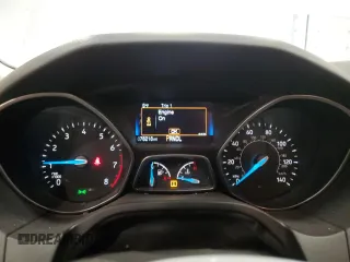 2018 Ford Focus SE z VIN 1FADP3F24JL315154, wystawiony jako Copart lot #53609185 z przebiegiem 76 216 mil mil oraz Szkoda całkowita • Salvage title. Historia ofert i sprzedaży dostępna na DreamBid. Obrazek 9.