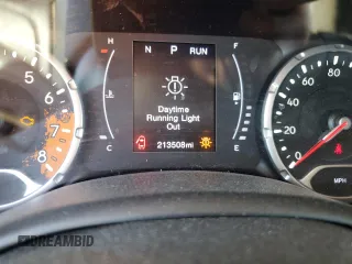 2018 Jeep Renegade Altitude with VIN ZACCJABB5JPH81978, listed as a Copart auction lot 49258925 with 213,508 mi miles and Salvage Title. Bid and sale history available at DreamBid. Image 9.