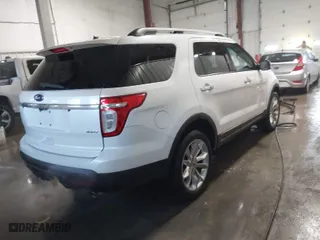 2011 Ford Explorer XLT with VIN 1FMHK8D87BGA80074, listed as a IAAI auction lot 41413130 with 281,198 mi miles. Bid and sale history available at carsss.com. Image 4.