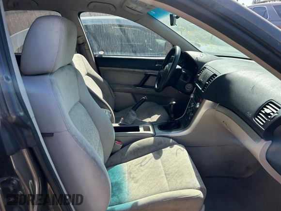 2008 Subaru Outback z VIN 4S4BP60C586304785, wystawiony jako Copart lot #78264124 z przebiegiem 216 034 mil mil oraz Czysty tytuł • Clean title. Historia ofert i sprzedaży dostępna na DreamBid. Obrazek 5.