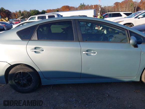 2015 Toyota Prius Four with VIN JTDKN3DU2F1891825, listed as a IAAI auction lot 40701779 with 195,490 mi miles and . Bid and sale history available at DreamBid. Image 13.