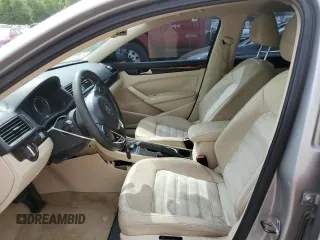 2014 Volkswagen Passat SEL Premium z VIN 1VWCN7A35EC073576, wystawiony jako Copart lot #52810825 z przebiegiem 113 067 mil mil oraz Szkoda całkowita • Salvage title. Historia ofert i sprzedaży dostępna na DreamBid. Obrazek 7.