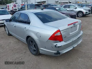 2011 Ford Fusion SE with VIN 3FAHP0HA0BR305471, listed as a IAAI auction lot 42099320 with 175,089 mi miles. Bid and sale history available at carsss.com. Image 3.
