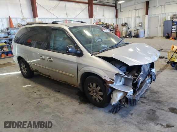2005 Chrysler Town & Country Touring z VIN 2C4GP54LX5R147239, wystawiony jako Copart lot #42203905 z przebiegiem 241 893 mil mil oraz Nie do naprawy • Non repairable. Historia ofert i sprzedaży dostępna na DreamBid. Obrazek 4.