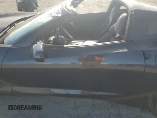 2015 Chevrolet Corvette 1LT z VIN 1G1YB2D77F5112539, wystawiony jako Copart lot #54171285 z przebiegiem 65 575 mil mil oraz Szkoda całkowita • Salvage title. Historia ofert i sprzedaży dostępna na DreamBid. Obrazek 7.