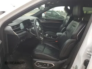 2022 Jeep Grand Cherokee Overland z VIN 1C4RJHDG9N8617593, wystawiony jako Copart lot #84834794 z przebiegiem 38 434 mil mil oraz Szkoda całkowita • Salvage title. Historia ofert i sprzedaży dostępna na DreamBid. Obrazek 7.