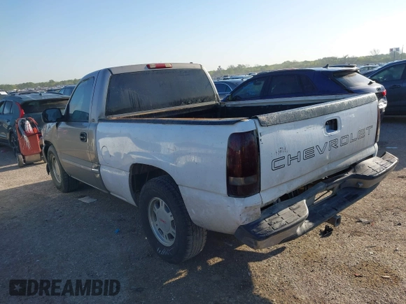 2001 GMC New Sierra 1500 SL with VIN 1GTEC14V81Z333066, listed as a IAAI auction lot 41959464 with 417,637 mi miles. Bid and sale history available at carsss.com. Image 3.