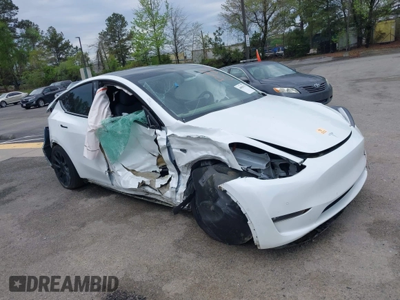 2021 Tesla Model Y Long Range with VIN 5YJYGDEE5MF232790, listed as a IAAI auction lot 41900175 with Not Provided miles. Bid and sale history available at carsss.com. Image 1.