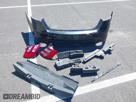 2013 Ford Taurus SHO с VIN 1FAHP2KT8DG159577, выставлен на аукционе IAAI как лот 41107630 с пробегом 90 865 миль миль и . История ставок и продаж доступна на DreamBid. Изображение 12.