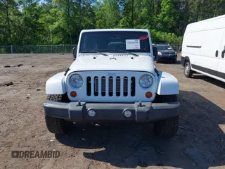 2012 Jeep Wrangler Unlimited Call of Duty MW3 с VIN 1C4BJWFG4CL130718, выставлен на аукционе IAAI как лот 42026458 с пробегом 162 884 миль миль и . История ставок и продаж доступна на DreamBid. Изображение 12.