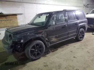 2015 Jeep Patriot High Altitude with VIN 1C4NJRAB4FD100885, listed as a Copart auction lot 44915465 with 171,810 mi miles and Clean Title. Bid and sale history available at carsss.com. Image 1.