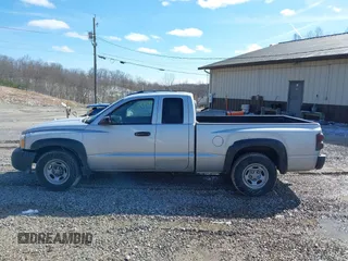 2005 Dodge Dakota ST with VIN 1D7HE22K85S329397, listed as a IAAI auction lot 41597979 with 189,390 mi miles and . Bid and sale history available at DreamBid. Image 14.