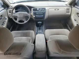 1998 Honda Accord LX z VIN 1HGCG1649WA066043, wystawiony jako Copart lot #54487645 z przebiegiem 210 789 mil mil oraz Szkoda całkowita • Salvage title. Historia ofert i sprzedaży dostępna na DreamBid. Obrazek 8.