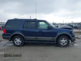 2004 Ford Expedition Special Service with VIN 1FMFU16L24LA55975, listed as a IAAI auction lot 41651208 with 217,030 mi miles. Bid and sale history available at carsss.com. Image 14.