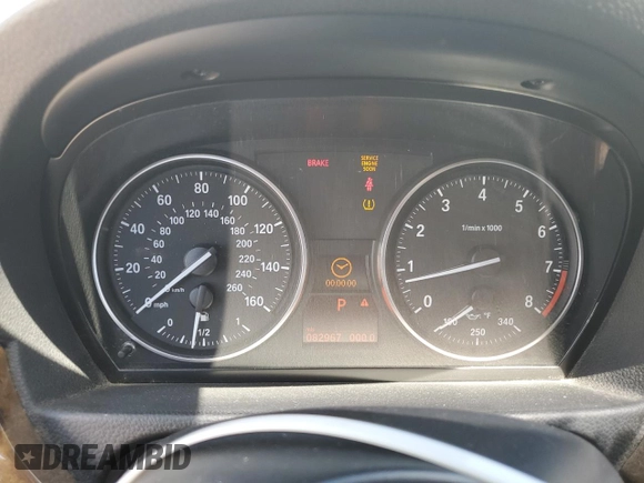 2008 BMW 3 Series 335i z VIN WBAVB73538KY63713, wystawiony jako Copart lot #56179545 z przebiegiem 82 967 mil mil oraz Szkoda całkowita • Salvage title. Historia ofert i sprzedaży dostępna na DreamBid. Obrazek 9.