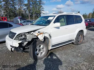 2003 Lexus GX 470 with VIN JTJBT20X330021757, listed as a IAAI auction lot 41695930 with 177,634 mi miles. Bid and sale history available at carsss.com. Image 17.
