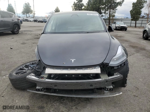 2024 Tesla Model Y with VIN 7SAYGDED8RF132426, listed as a Copart auction lot 43715375 with 18,067 mi miles and Salvage Title. Bid and sale history available at carsss.com. Image 5.