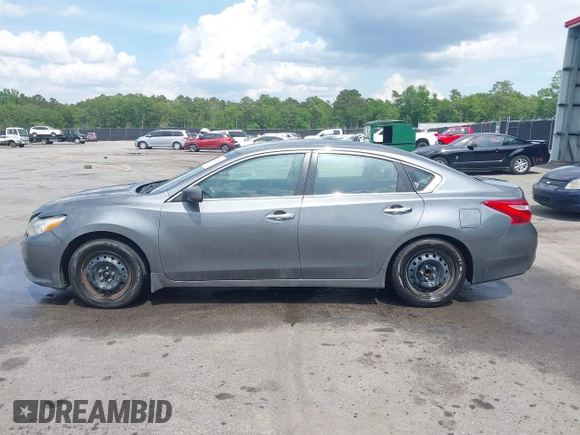 2018 Nissan Altima 2.5 SR with VIN 1N4AL3APXJC138949, listed as a IAAI auction lot 42129229 with 189,188 mi miles. Bid and sale history available at carsss.com. Image 14.