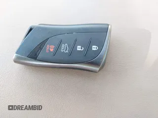 2021 Lexus ES 250 z VIN 58AD11D17MU005321, wystawiony jako IAAI lot #42180688 z przebiegiem 70 635 mil mil oraz . Historia ofert i sprzedaży dostępna na DreamBid. Obrazek 11.