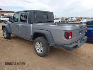 2020 Jeep Gladiator Sport S with VIN 1C6HJTAG1LL141165, listed as a IAAI auction lot 42013668 with 176,107 mi miles. Bid and sale history available at carsss.com. Image 3.