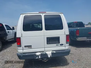 2013 Ford Econoline Cargo Commercial z VIN 1FTSS3EL6DDB08712, wystawiony jako IAAI lot #42264955 z przebiegiem 148 315 mil mil oraz . Historia ofert i sprzedaży dostępna na DreamBid. Obrazek 16.