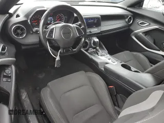 2020 Chevrolet Camaro 1LT z VIN 1G1FB3DS9L0106137, wystawiony jako Copart lot #59382905 z przebiegiem 70 676 mil mil oraz Szkoda całkowita • Salvage title. Historia ofert i sprzedaży dostępna na DreamBid. Obrazek 8.