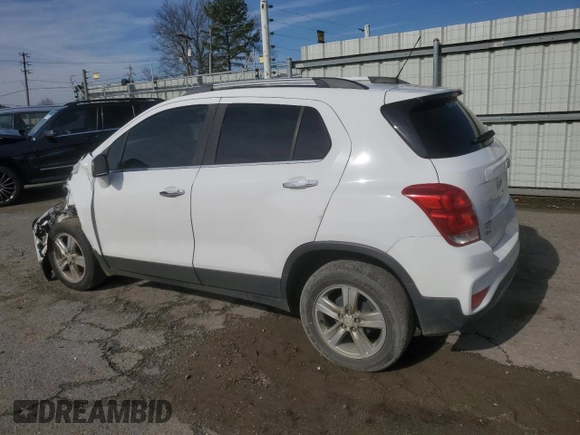 2020 Chevrolet Trax LT z VIN 3GNCJLSB5LL232960, wystawiony jako Copart lot #42209765 z przebiegiem Nie podano mil oraz Szkody całkowita. Historia ofert i sprzedaży dostępna na DreamBid. Obrazek 2.