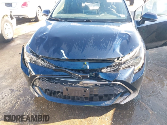 2019 Toyota Corolla Hatchback SE with VIN JTNK4RBE1K3024766, listed as a IAAI auction lot 42037121 with 121,595 mi miles. Bid and sale history available at carsss.com. Image 6.