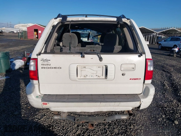 2001 Isuzu Rodeo S with VIN 4S2DM58W014335513, listed as a IAAI auction lot 41529329 with 173,891 mi miles and . Bid and sale history available at DreamBid. Image 17.