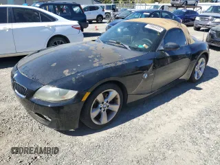 2006 BMW Z4 3.0i with VIN 4USBU335X6LW68038, listed as a Copart auction lot 70966403 with 130,833 mi miles and Clean Title. Bid and sale history available at carsss.com. Image 1.