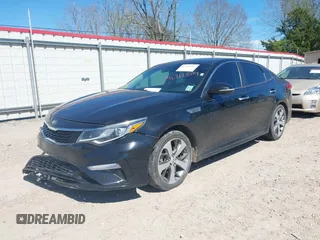 2019 Kia Optima LX with VIN 5XXGT4L31KG353576, listed as a IAAI auction lot 41712207 with 113,986 mi miles. Bid and sale history available at carsss.com. Image 17.