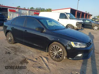 2016 Volkswagen Jetta Sport z VIN 3VWD17AJ5GM335337, wystawiony jako IAAI lot #42081987 z przebiegiem 93 215 mil mil oraz . Historia ofert i sprzedaży dostępna na DreamBid. Obrazek 1.