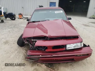 1996 Oldsmobile Cutlass Ciera 1SA VX5 z VIN 1G3AJ55M9T6322910, wystawiony jako Copart lot #84450064 z przebiegiem 163 709 mil mil oraz Szkody całkowita. Historia ofert i sprzedaży dostępna na DreamBid. Obrazek 5.