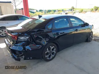 2019 Kia Forte LXS z VIN 3KPF24AD9KE060124, wystawiony jako IAAI lot #42594798 z przebiegiem 134 253 mil mil oraz . Historia ofert i sprzedaży dostępna na DreamBid. Obrazek 4.