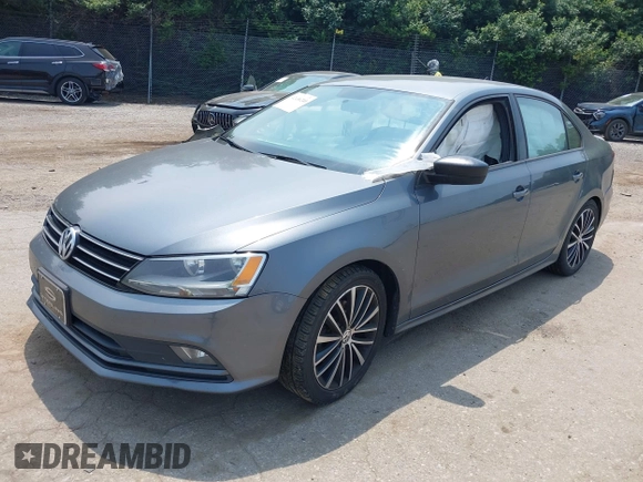 2015 Volkswagen Jetta SE with VIN 3VWD17AJ3FM400653, listed as a IAAI auction lot 42436240 with 149,022 mi miles and . Bid and sale history available at DreamBid. Image 18.