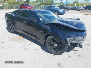 2017 Chevrolet Camaro 1LT z VIN 1G1FB1RS1H0203823, wystawiony jako IAAI lot #41690722 z przebiegiem 81 288 mil mil oraz . Historia ofert i sprzedaży dostępna na DreamBid. Obrazek 1.