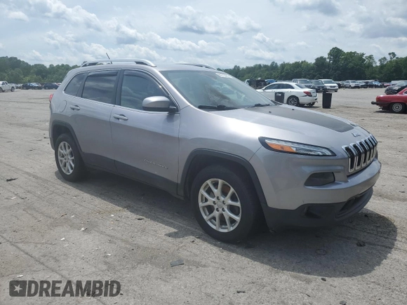 2017 Jeep Cherokee Latitude z VIN 1C4PJMCS0HD224115, wystawiony jako Copart lot #61713985 z przebiegiem 83 421 mil mil oraz Szkoda całkowita • Salvage title. Historia ofert i sprzedaży dostępna na DreamBid. Obrazek 4.