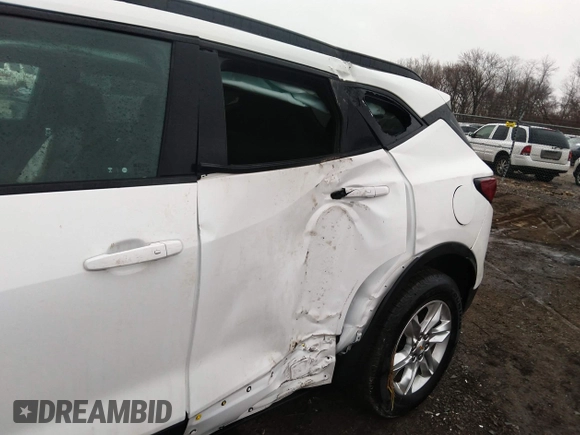 2022 Chevrolet Blazer LT with VIN 3GNKBJRS5NS140811, listed as a IAAI auction lot 41208168 with 61,140 mi miles and . Bid and sale history available at DreamBid. Image 6.