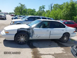 1993 Pontiac Bonneville SE z VIN 1G2HX53L8P1281104, wystawiony jako IAAI lot #42219547 z przebiegiem 113 292 mil mil oraz . Historia ofert i sprzedaży dostępna na DreamBid. Obrazek 14.