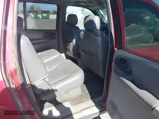 2003 Chevrolet TrailBlazer EXT LT with VIN 1GNET16SX36109215, listed as a IAAI auction lot 42055867 with 189,635 mi miles. Bid and sale history available at carsss.com. Image 8.