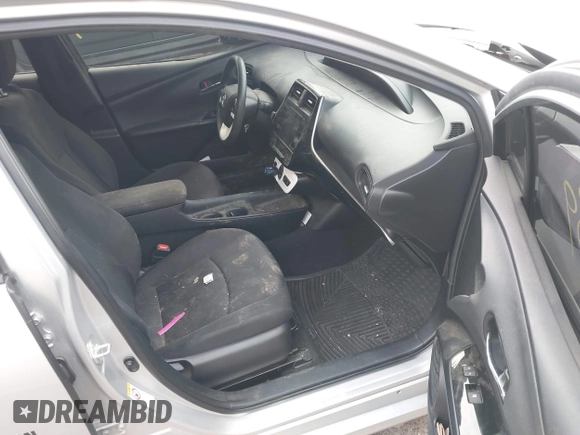 2018 Toyota Prius Two with VIN JTDKBRFU8J3059458, listed as a IAAI auction lot 41955459 with 181,787 mi miles and . Bid and sale history available at carsss.com. Image 5.