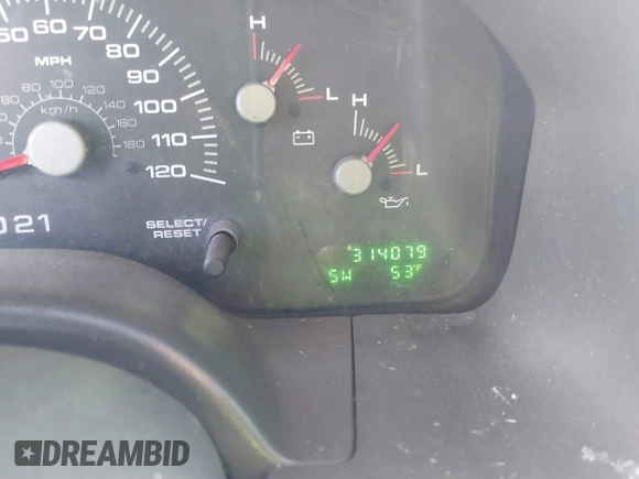 2004 Ford Expedition Special Service with VIN 1FMFU16L34LB23913, listed as a IAAI auction lot 41356774 with 314,079 mi miles. Bid and sale history available at carsss.com. Image 7.