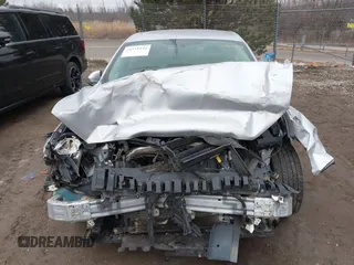 2018 Ford Fusion SE z VIN 3FA6P0LU3JR141401, wystawiony jako IAAI lot #41718444 z przebiegiem Nie podano mil oraz . Historia ofert i sprzedaży dostępna na DreamBid. Obrazek 13.